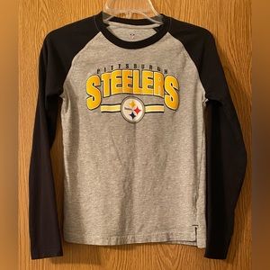 Pittsburgh Steelers Boys Long Sleeve Shirt. Gray and black. Size M (10-12)